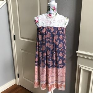 Xhiliration Lace Boho Floral Pattern Dress